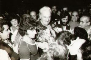 Επίσκεψη του Χαρίλαου Φλωράκη στην Αγιάσο (1981). 