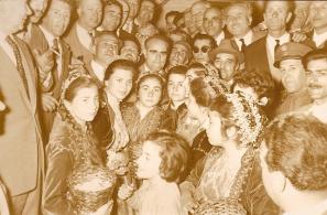Επίσκεψη του Κωνσταντίνου Καραμανλή στην Αγιάσο, πιθανότατα πριν την αυτοεξορία του στο Παρίσι (1963).