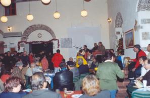 Εκδήλωση της 1ης Γιορτής Κάστανου (12-12-2004) στο Κέντρο Νεότητας του Δήμου Αγιάσου. 