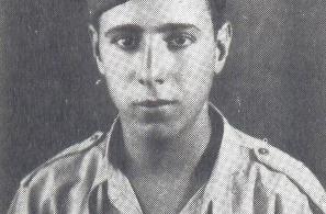 Χρυσής Παναγιώτης του Ευστρατίου. Έπεσε στις επιχειρήσεις Ριτσιόνε Ιταλίας την 12-9-1944. 