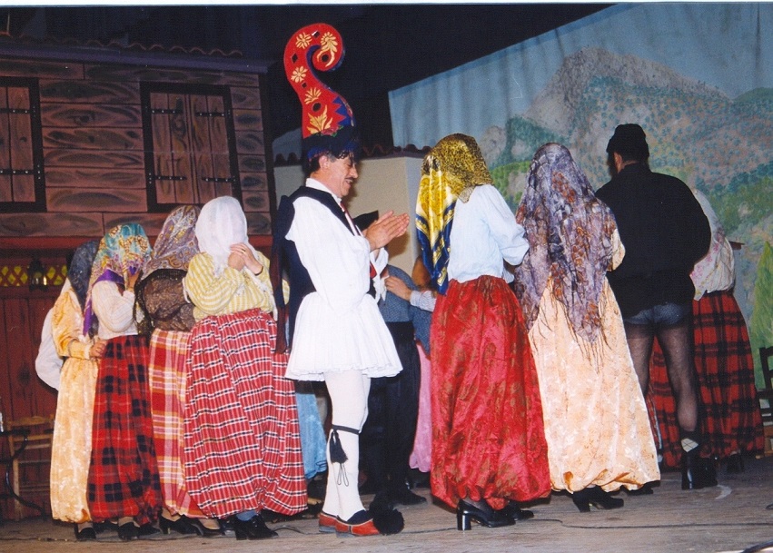 Τριψίματα στην εκδήλωση "Μνήμες Καρνάβαλου" του Αναγνωστηρίου Αγιάσου (1999).